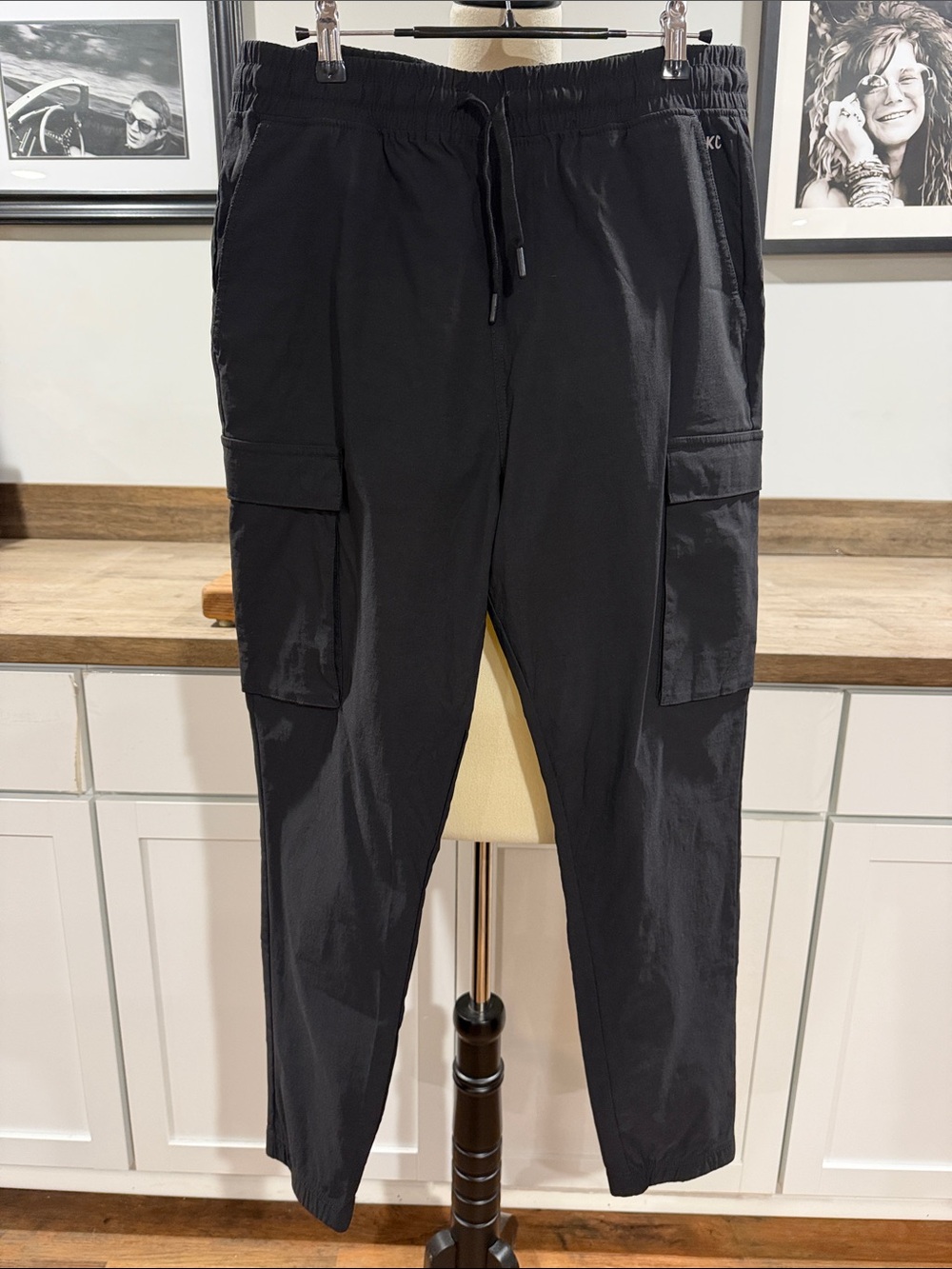 Kenneth Cole Black Cargo Joggers with Drawstring Waist size large